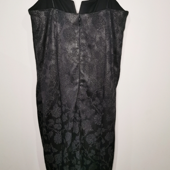 Elegant Le Chateau Spaghetti Strap Dress - Picture 4 of 6